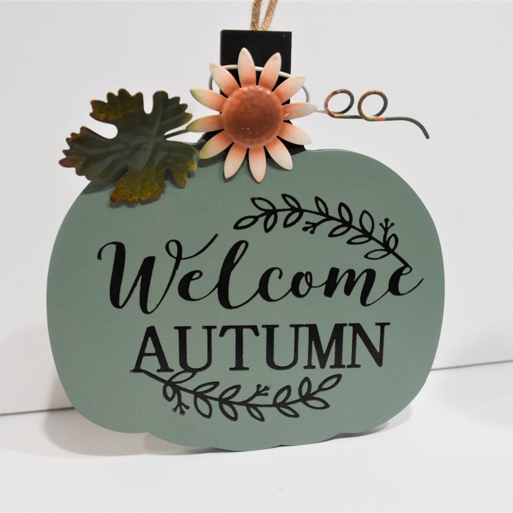 "Welcome Autumn" Plaque